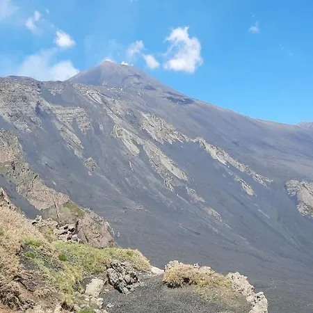 Sycylia - Approdo Sull'Etna Homestay *